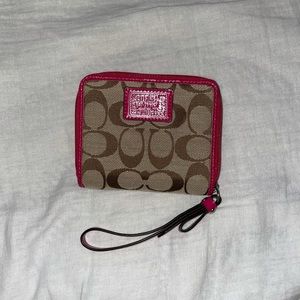 Coach poppy wristlet